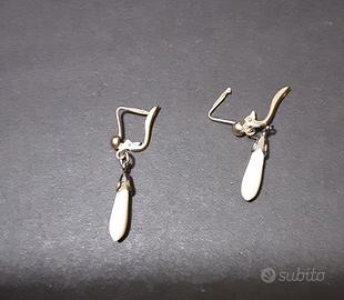 Orecchini oro 18kt  con perle bianche 