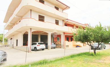 5 LOCALI A CROPANI