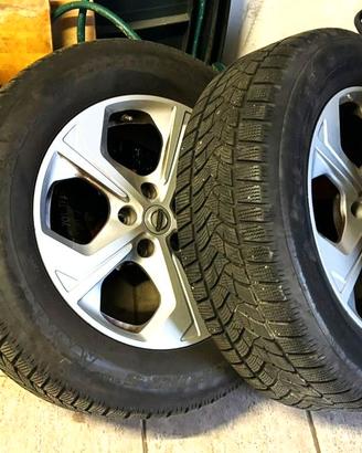 Ruote Invernali Nissan X-Trail con Cerchi in Lega