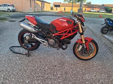 Ducati monster 696 del 2009