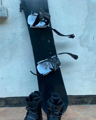 Tavola Snowboard, attacchi e boots