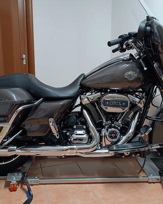 Harley Davidson street glide