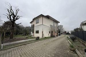 Immobile in asta di 155 m² con 4 locali e box auto