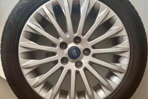 4  gomme Estive Nexen Primus. 225/50 R17.