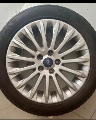 4  gomme Estive Nexen Primus. 225/50 R17.