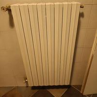 N°3     TERMOSIFONI IN GHISA COME NUOVI
