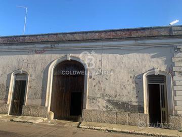 Casa indipendente - Caprarica di Lecce