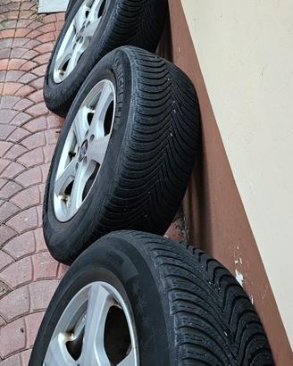 4 pneumatici invernali Michelin  con cerchi ilega 