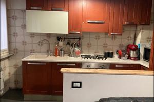 Trilocale ristrutturato in zona semi centrale