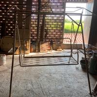 Dondolo artigianale in ferro