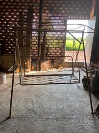 Dondolo artigianale in ferro