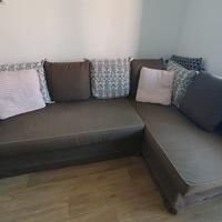Divano letto angolare con penisola e contenitore