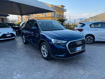 Audi Q3 35 TDI S tronic Business