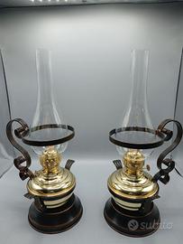 Lampade a petrolio coppia