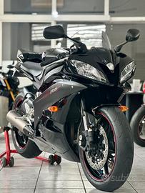 Yamaha r6 mod. 2006 unico proprietario originale