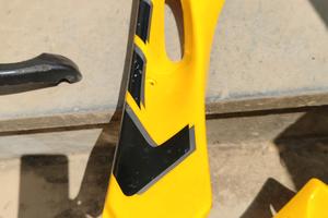 plastiche dx e sn  e porta pacchi x beta alp 200