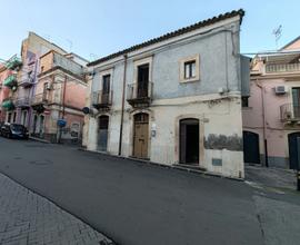 Casa singola nel cuore di Militello Val di Catania