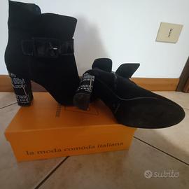 Stivaletti neri donna