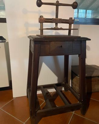 Pressa legatoria d’epoca