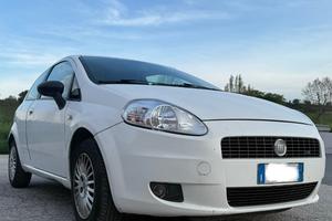 Fiat grande punto 1.2 benzina 2009 Neopatentati