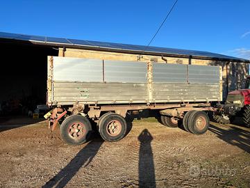 Rimorchio artigianale