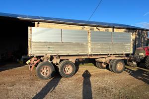 Rimorchio artigianale