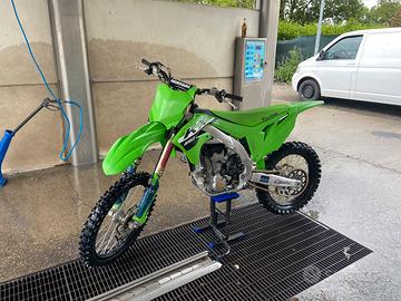 Kawasaki kxf 250 2024 con 48 ore