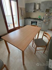 Tavolo sedie mobile cucina