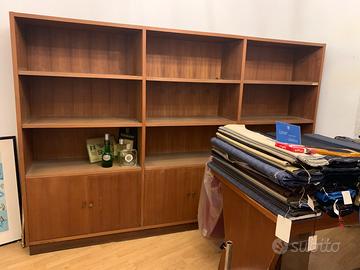 Libreria artigianale in legno