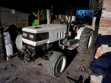 Lamborghini serie vigneto 554 2RM