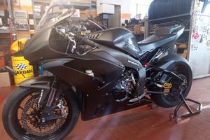 CBR 1000 rr-r pronto pista 