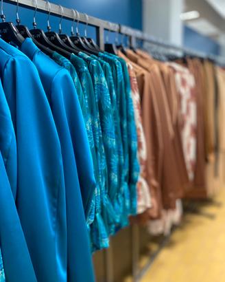 Abbigliamento maschile e femminile ampia scelta