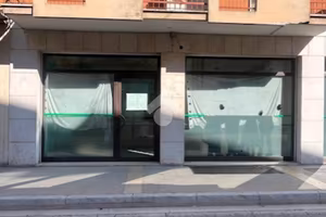 MONOLOCALE A BOVOLONE