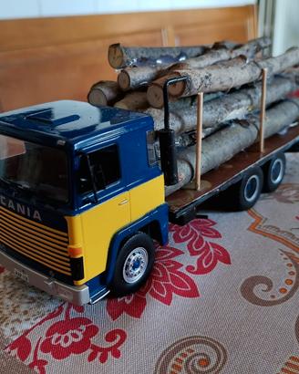 1:43 Camion  Scania 141 trasporto  tronchi 
