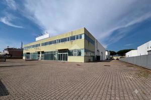 NEGOZIO A FIGLINE E INCISA VALDARNO