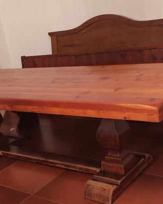  Tavolo in legno massello 