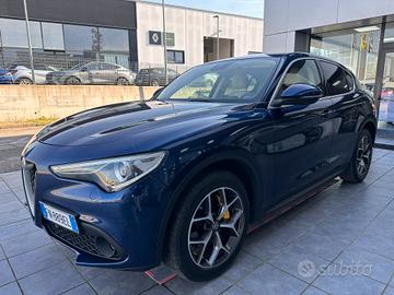 Alfa Romeo Stelvio 2.2 Turbodiesel 180 CV AT8 RWD 