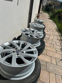 Gomme + Cerchioni