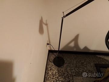 piantana. artemide