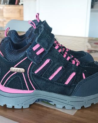 Scarponcini da trekking bambina.(24)