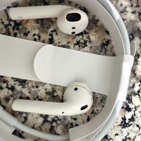 Apple airpods
