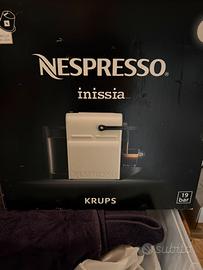 Macchima del caffe Neapresso Inissia Krups
