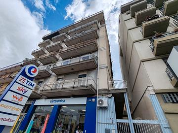 Grande e luminoso appartamento a Paternò