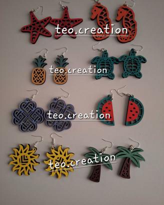 set di orecchini in legno