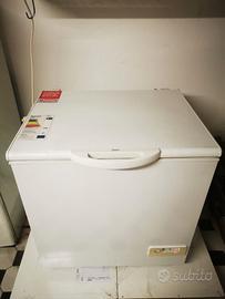 Congelatore a pozzetto 200L