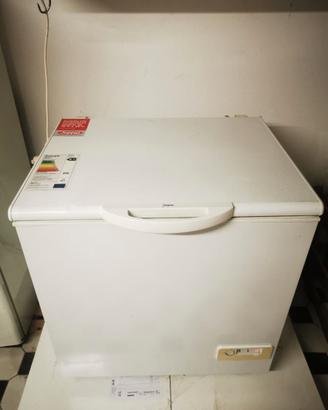Congelatore a pozzetto 200L