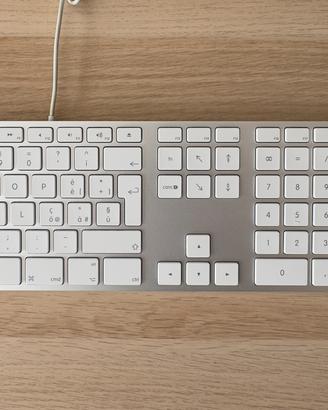 Apple Keyboard A1243 (USB) + Magic Mouse 1