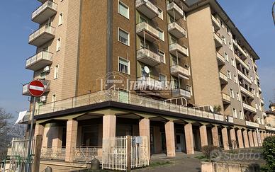 Negozio a Ovada Viale Stazione Centrale 2 locali