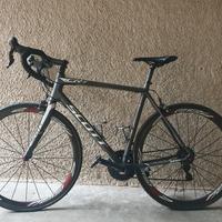 bici corsa SCOTT carbonio