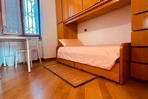 Singola con bagno a BOLLATE